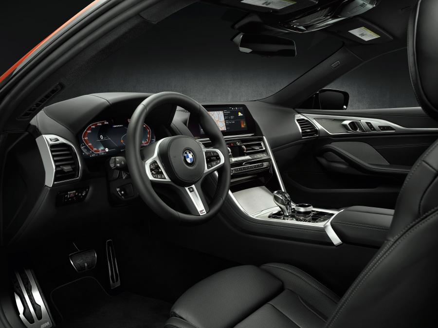 Интерьер BMW M850i xDrive Carbon Package (G15) 2018 года  (WW) (фото 2 из 287)